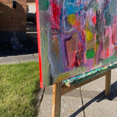 Potpurri abstrakt maleri i påskens glade farver